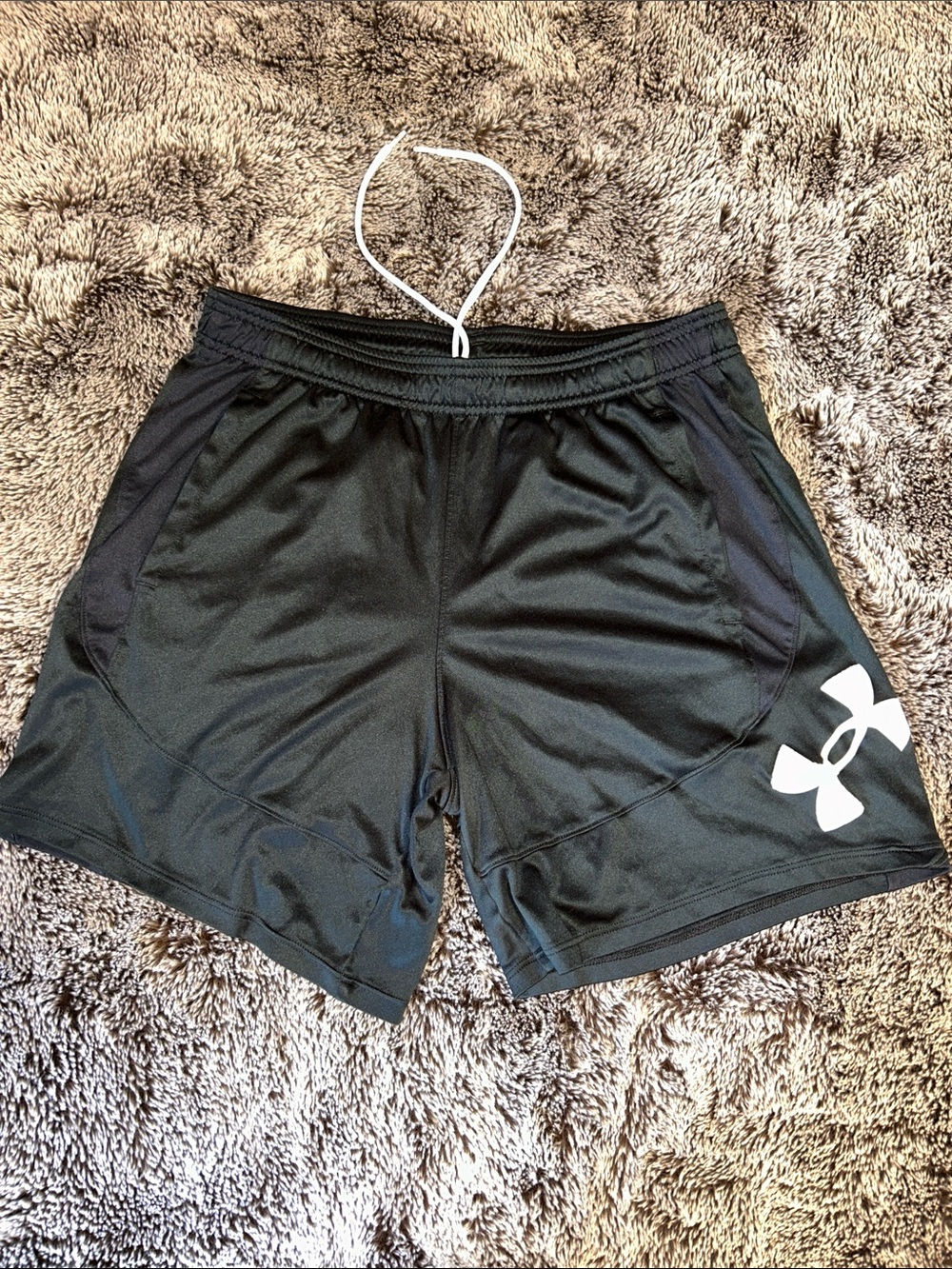Under Armour Black Heatgear Athletic Basketball Shorts with Large Logo